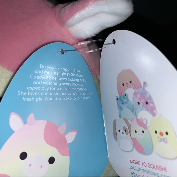 Caedyn The Cow Ombre Gradient Squishmallow - Picture 6 of 7